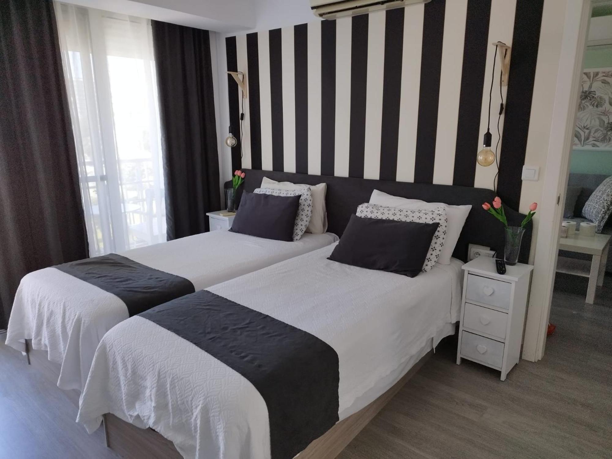 M1 403 Frontal Al Mar Vistas Terraza Y Wifi Apartment Benalmadena Exterior photo