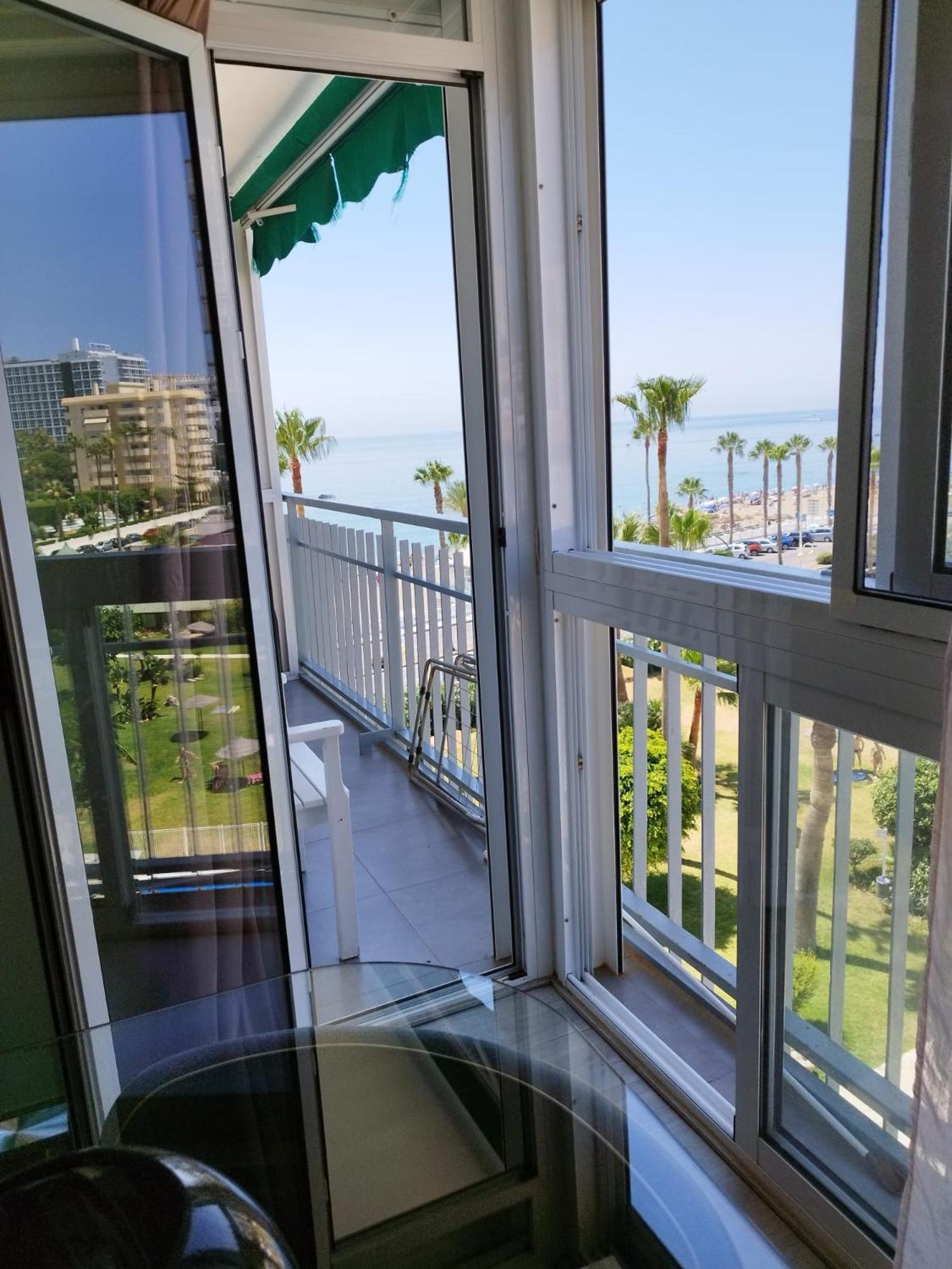 M1 403 Frontal Al Mar Vistas Terraza Y Wifi Apartment Benalmadena Exterior photo